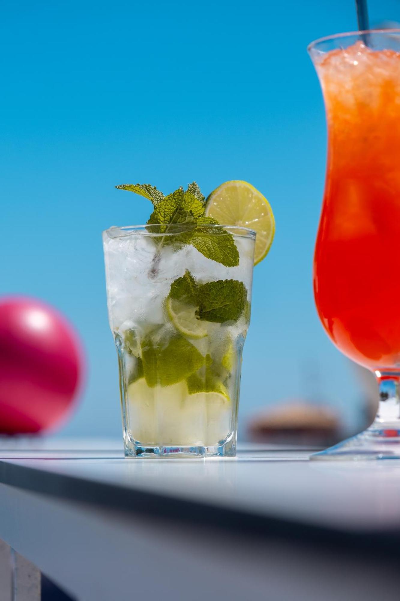 Onmood Cala Ratjada - Brunch & Party Hotel Exterior photo